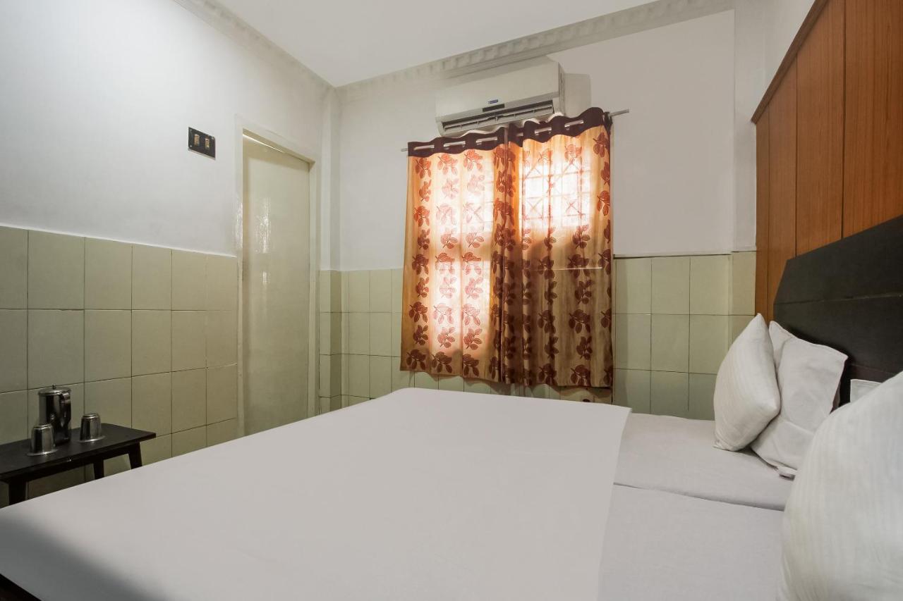 טירונלוולי Spot On 43451 Hotel Sakunthala International מראה חיצוני תמונה