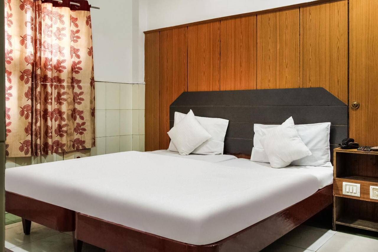טירונלוולי Spot On 43451 Hotel Sakunthala International מראה חיצוני תמונה