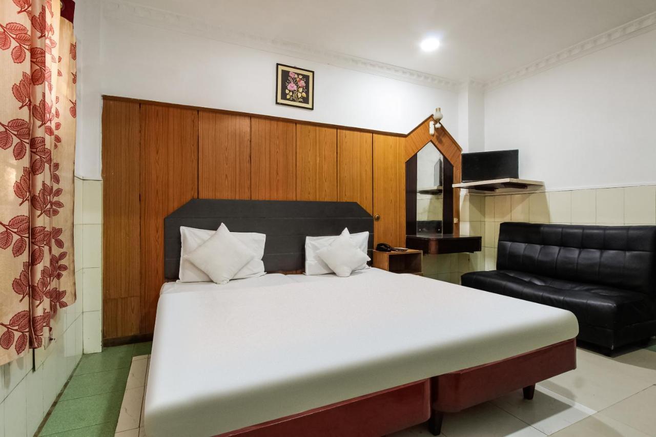 טירונלוולי Spot On 43451 Hotel Sakunthala International מראה חיצוני תמונה